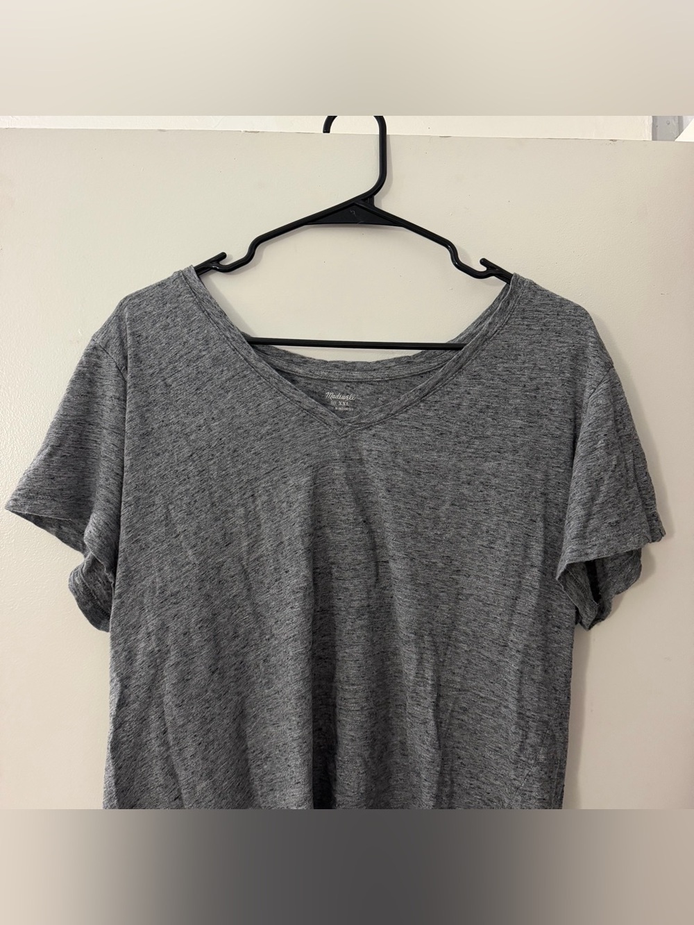 The Basic V-Neck Tee - Picture 3 of 5
